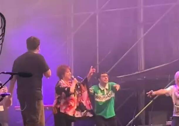 Naska e i Fuckyourclique scatenano il Rugby Sound. A sorpresa sul palco anche Orietta Berti