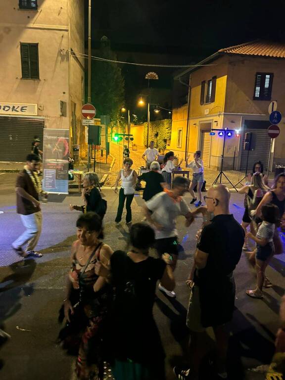 Notte bianca a tema anni '70, '80 e '90 a Nerviano