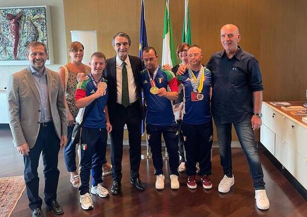 Gli atleti del parakarate di Oggiona con Santo Stefano premiati in Regione Lombardia