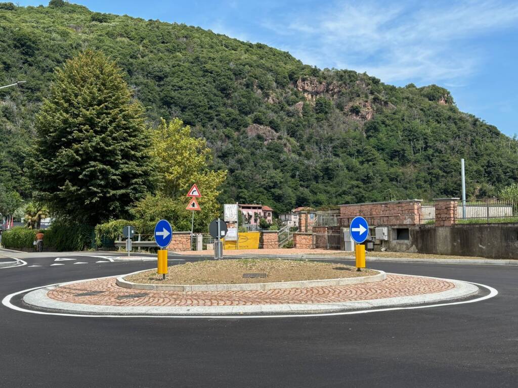Porto Ceresio - L'inaugurazione della nuova rotatoria