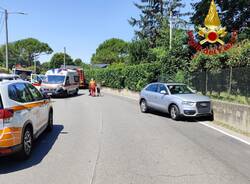 Schianto contro il muro in via Astico a Varese