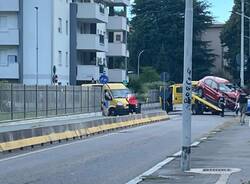 Scontro fra auto tra viale Gorizia e via Stelvio a Legnano