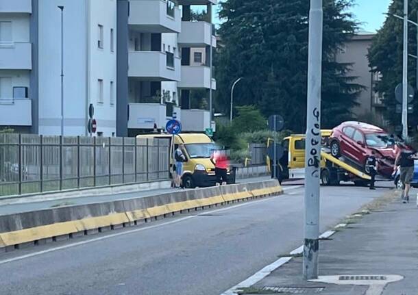 Incidente tra viale Gorizia e via Cantore a Legnano