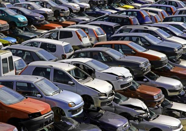 demolizione auto