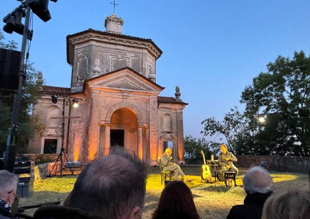 Tra sacro e Sacro Monte: Neri Marcorè