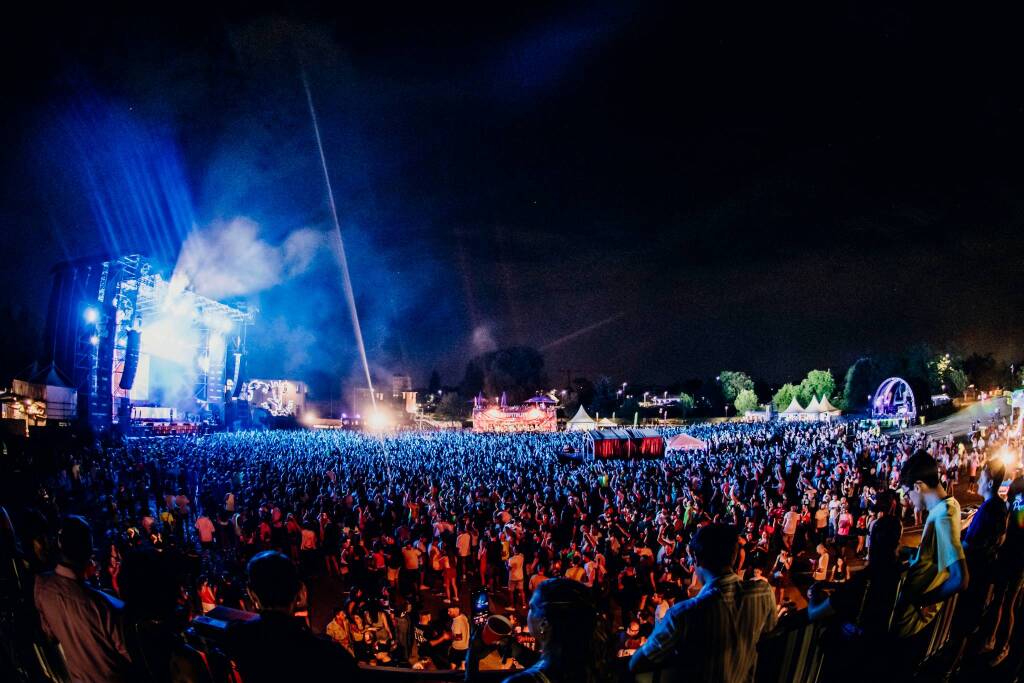 Una "Zarro Night" da sold out chiude l'edizione 2025 del Rugby Sound