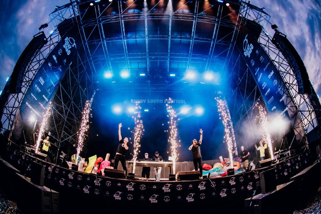 Una "Zarro Night" da sold out chiude l'edizione 2025 del Rugby Sound