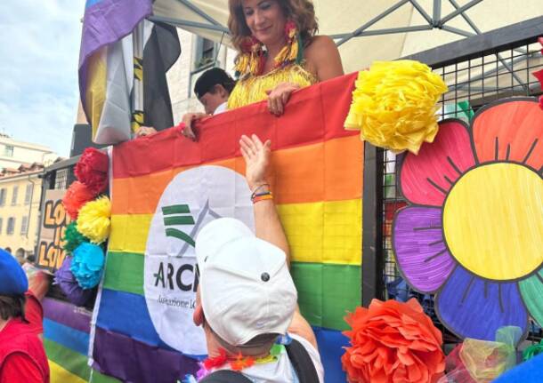 Il corteo del Varese Pride 2025