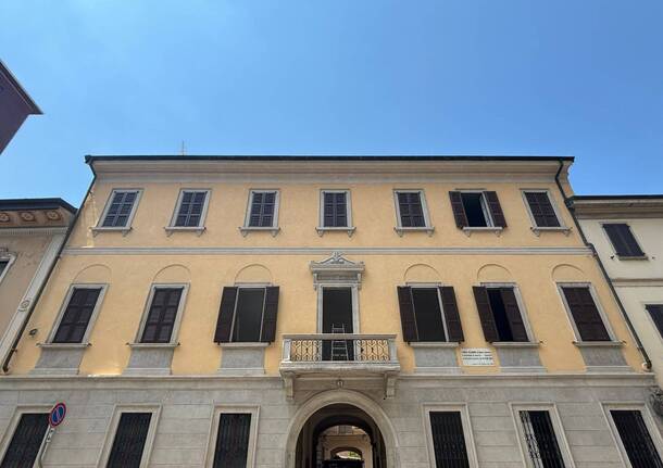 via postcastello