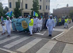 350 fedeli sunniti in corteo a Legnano per un messaggio di misericordia e pace