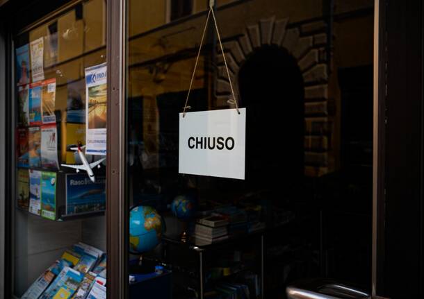 agenzia viaggi chiusa AI