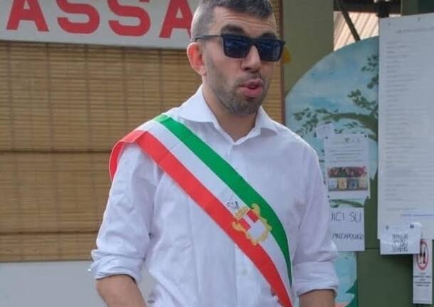 alessandro pepe con fascia tricolore