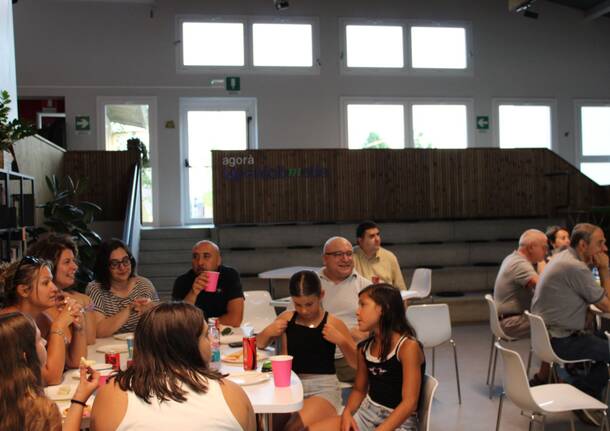 Il jukebox all’ora dell’aperitivo: nel quiz di Materia cantautori, chitarre e indovinelli
