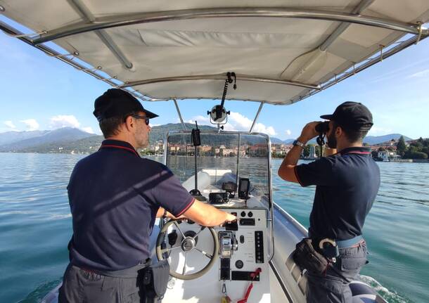 carabinieri verbania motoscafo