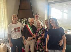 Auguri alla signora Cornelia per i suoi 100 anni