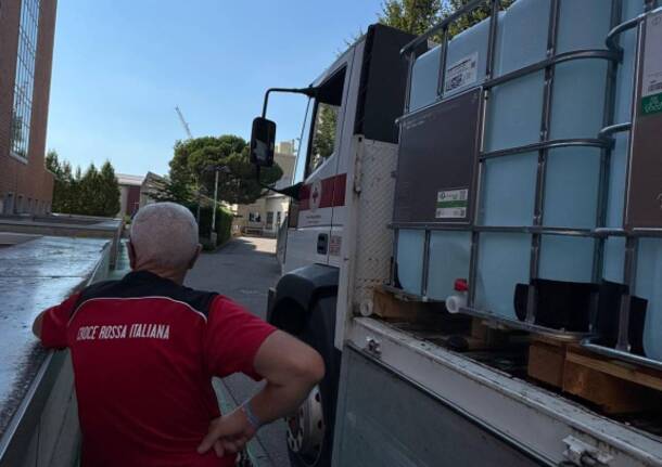 Croce Rossa a supporto dell'ospedale di Varese durante la crisi idrica