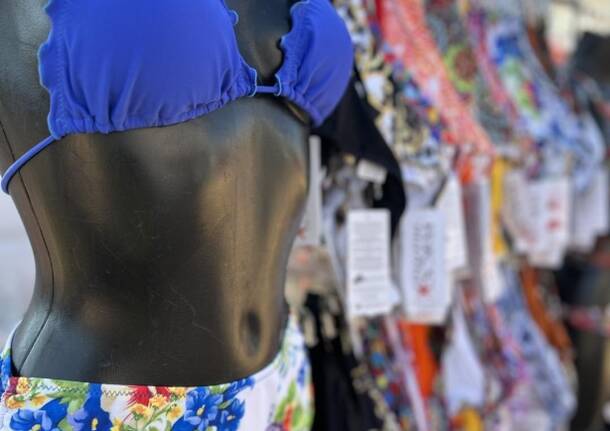 Gli Ambulanti di Forte dei Marmi® colorano il ferragosto di Angera