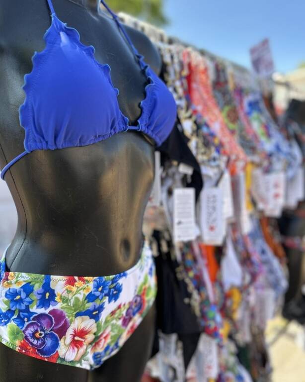 Gli Ambulanti di Forte dei Marmi® colorano il ferragosto di Angera