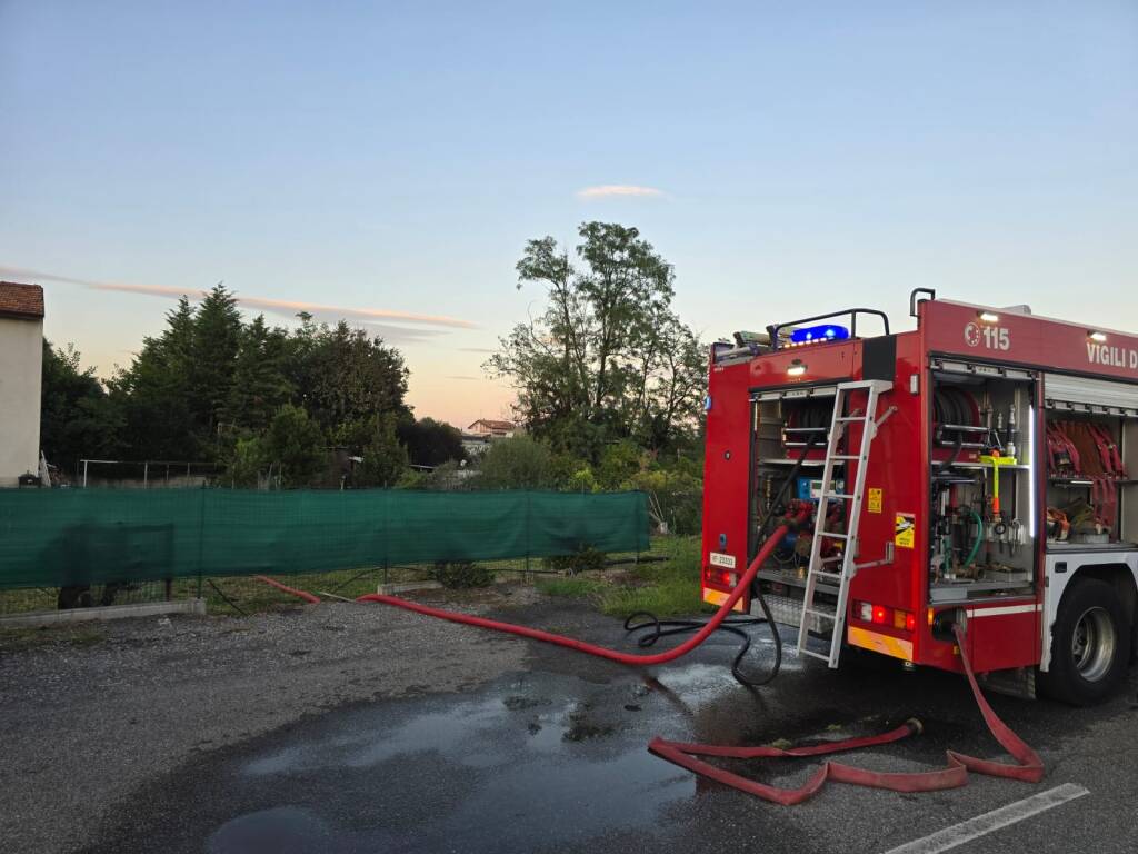 Incendio a Cerro Maggiore 4 agosto 2025 
