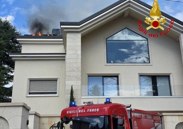 Incendio pannelli solari