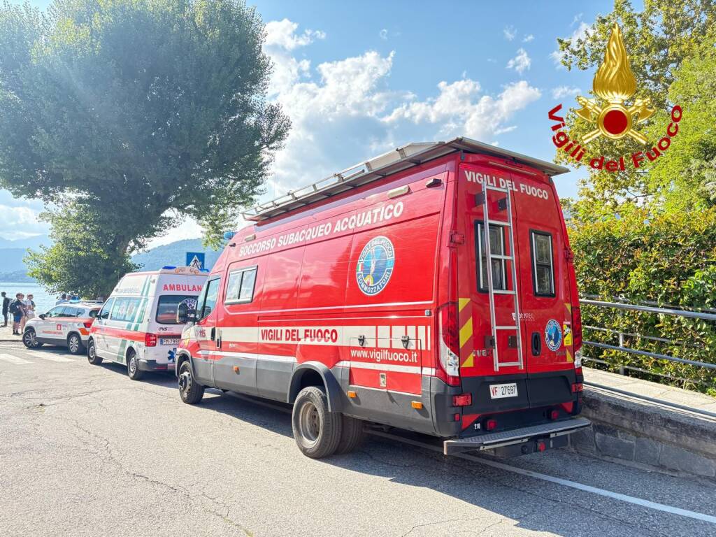 Le ricerche del 21enne nel lago a Caldè