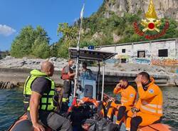 Le ricerche del 21enne nel lago a Caldè