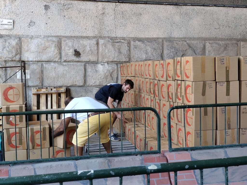 Legnanesi a Genova per la partenza della nave con aiuti umanitari per Gaza