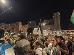 Legnanesi a Genova per la partenza della nave con aiuti umanitari per Gaza