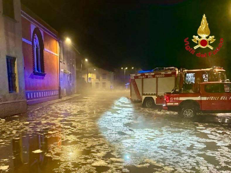 Maltempo in Lombardia, oltre 100 interventi dei Vigili del Fuoco