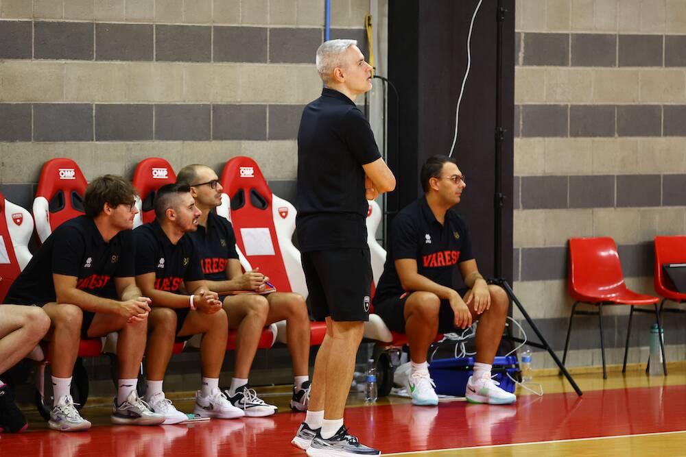 Openjobmetis in campo, amichevole con il SAM Massagno  