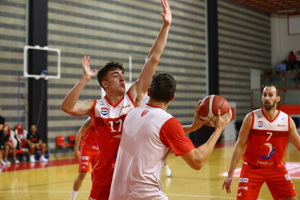 Openjobmetis in campo, amichevole con il SAM Massagno  