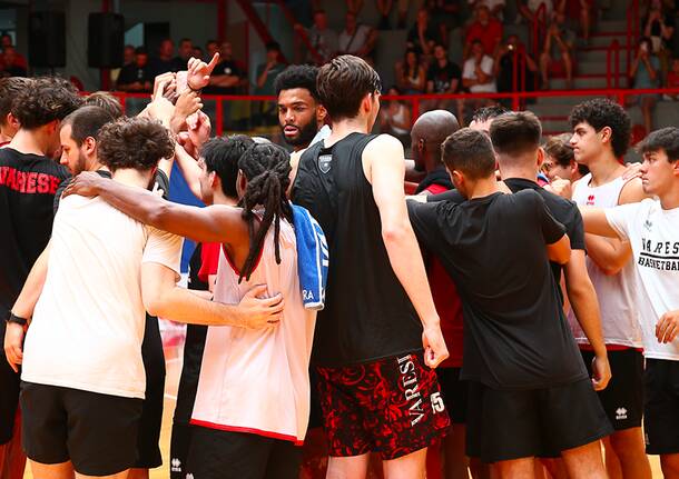 pallacanestro varese 2025 2026