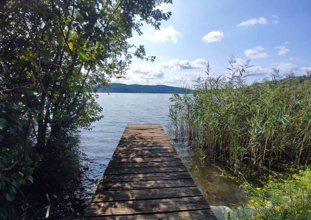 Passeggiando sul lago di Comabbio