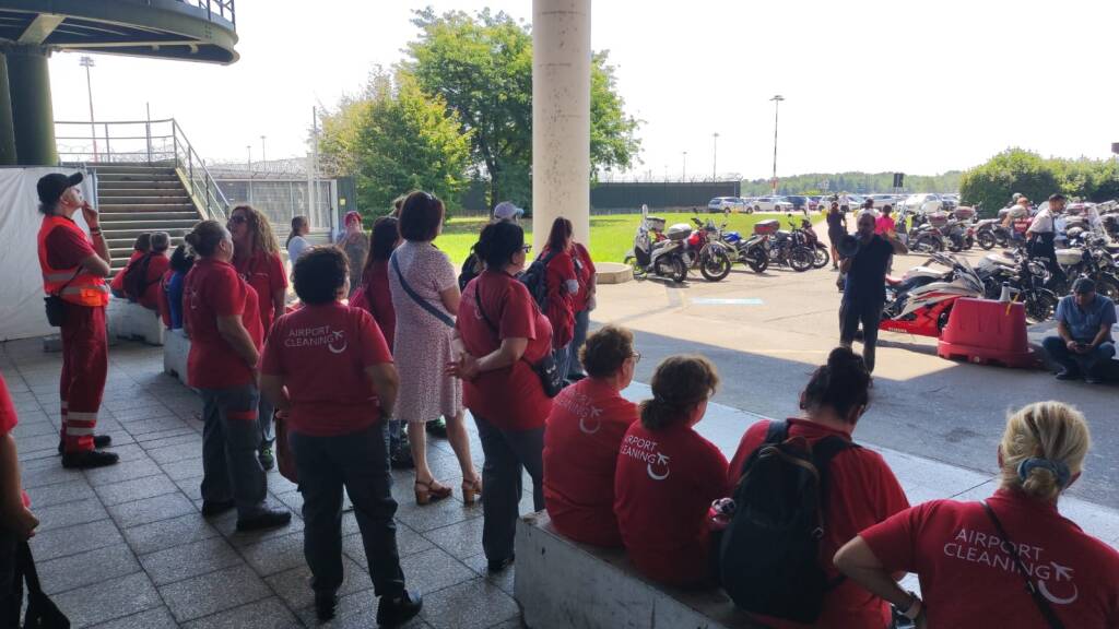 Protesta addetti pulizie malpensa 8 agosto 