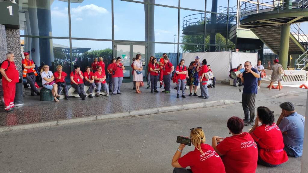 Protesta addetti pulizie malpensa 8 agosto 