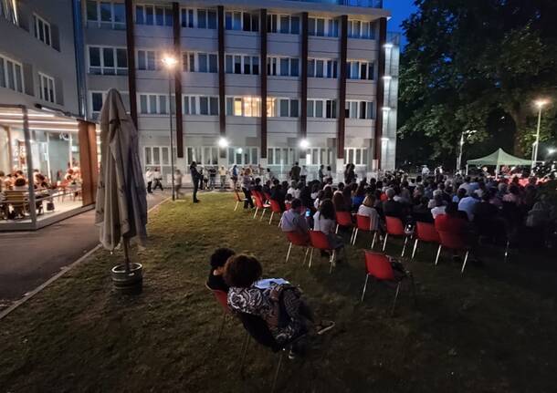 Socialità e aperitivo di quartiere: il Terzo Tempo conquista il quartiere Canazza