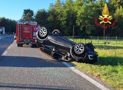 auto ribaltata brebbia besozzo