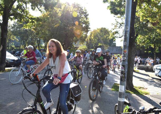 Bicincittà: una biciclettata a Legnano fra intitolazioni, storia e novità come la velostazione
