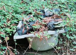 Spazzatura alle Grotte della Valganna