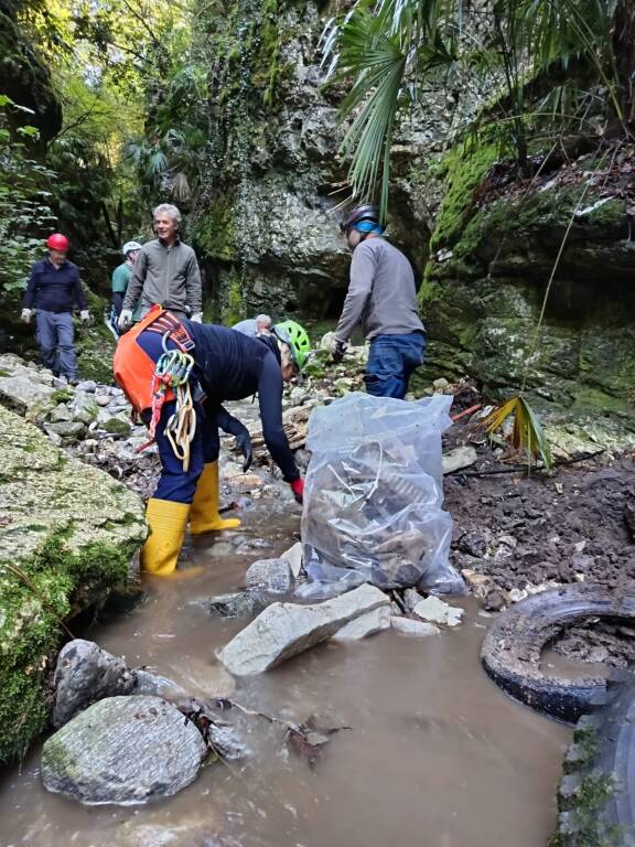Ripulita a Comerio la Forra della Stria