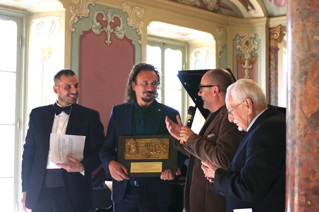 Il tenore Fabio Armiliato a Varese