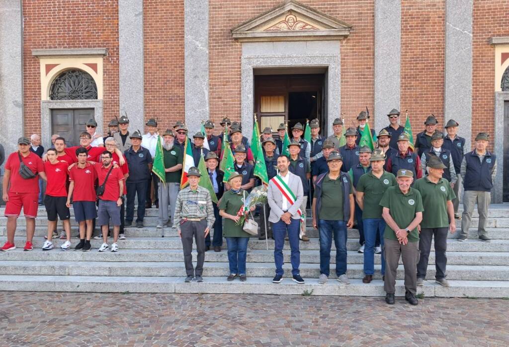 Comerio celebra la Festa Alpina 2025 tra cibo, musica e solidarietà