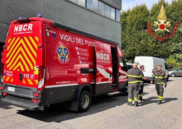 Como - Vigili del fuoco per emergenza a Rebbio