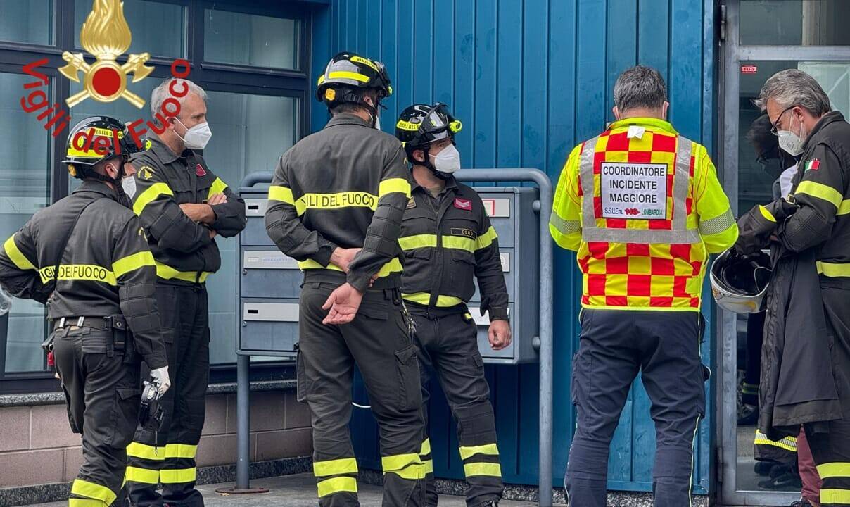 Como - Vigili del fuoco per emergenza a Rebbio