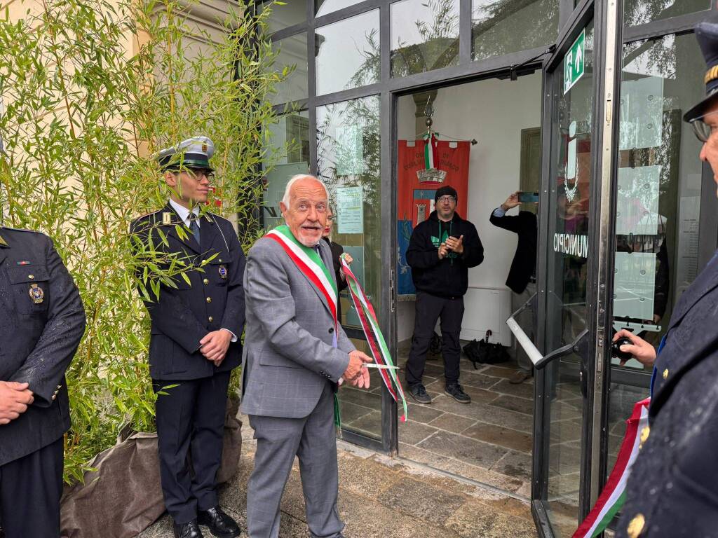 Cugliate Fabiasco inaugura il nuovo municipio nella storica Villa Maria