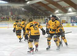 Hockey: le foto dei Mastini Varese contro Fassa