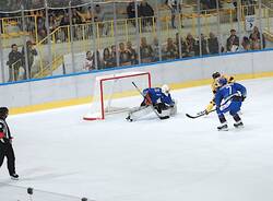 Hockey: le foto dei Mastini Varese contro Fassa