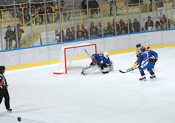 Hockey: le foto dei Mastini Varese contro Fassa