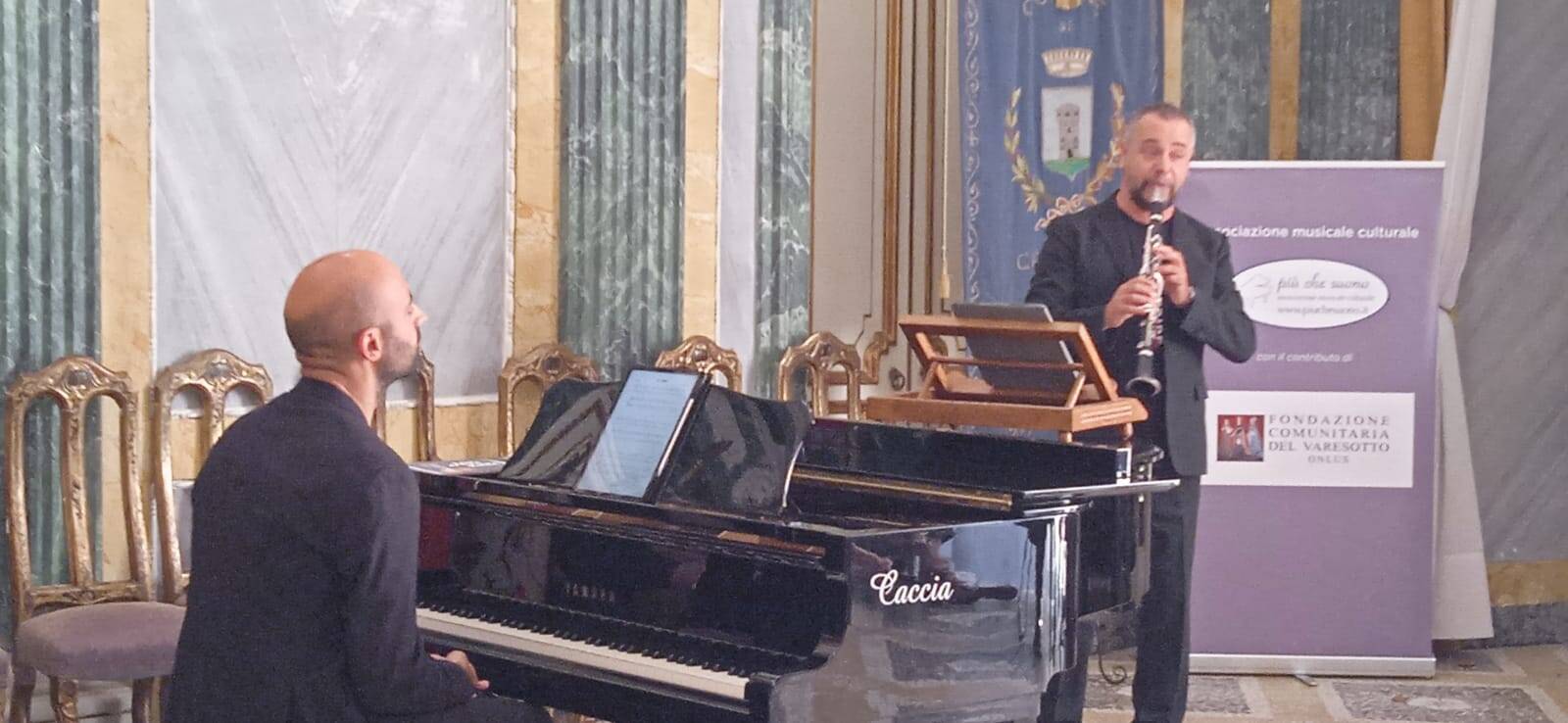 Il Duo Mercadante chiude in bellezza la stagione musicale di Casciago