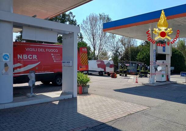 Incendio in un distributore a Colturano